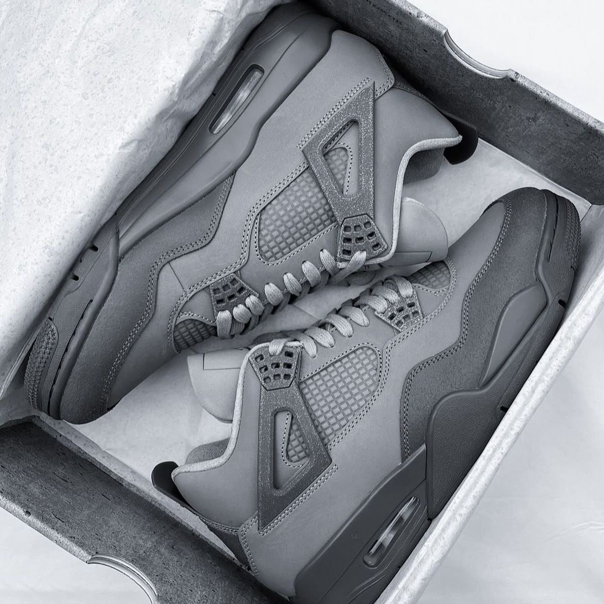 Air Jordan 4 paris Olympique 2024