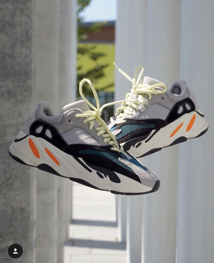 Yeezy 700v1