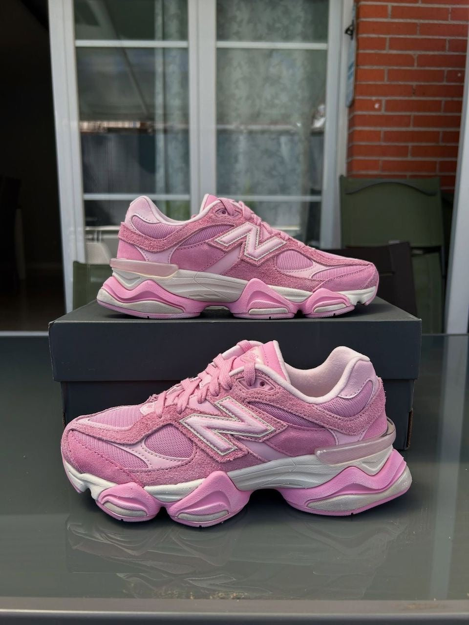 New Balance 9060 pink