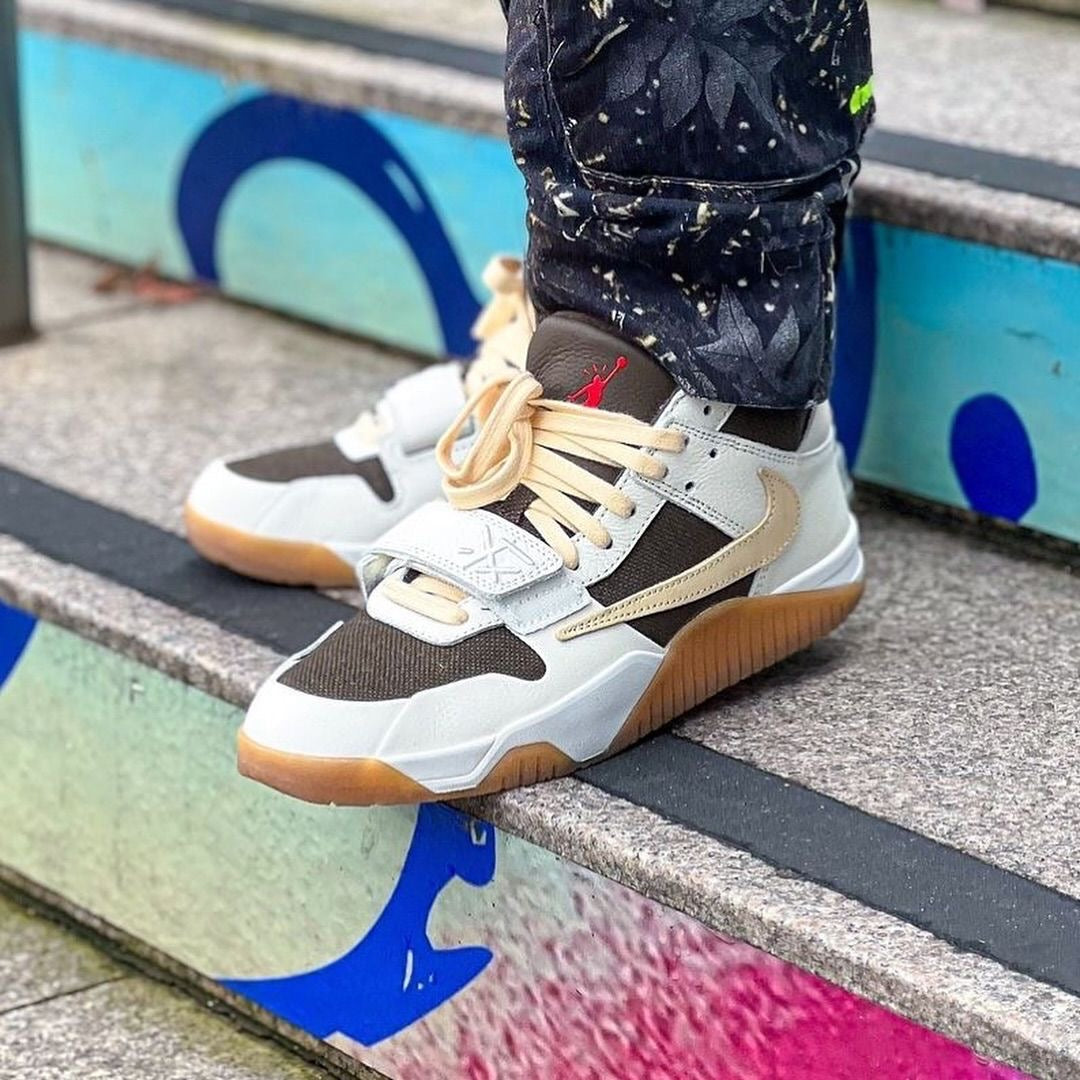 Travis Scott Jumpman jack Sail