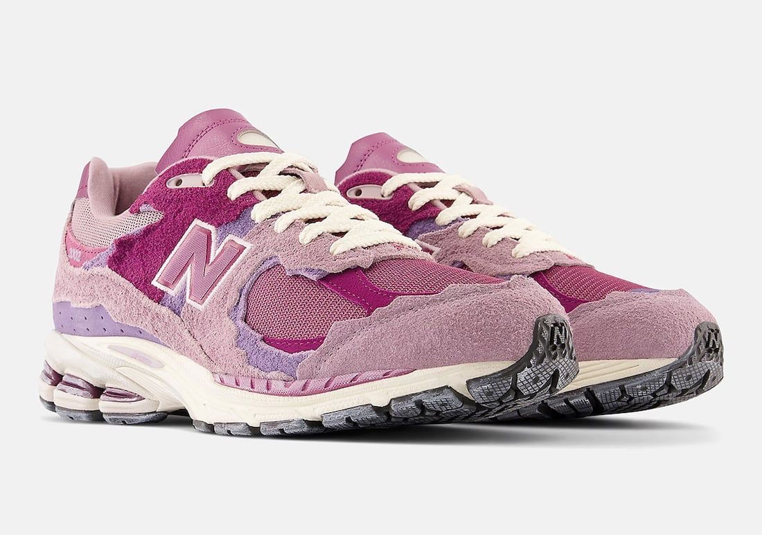 New balance 2002R pink