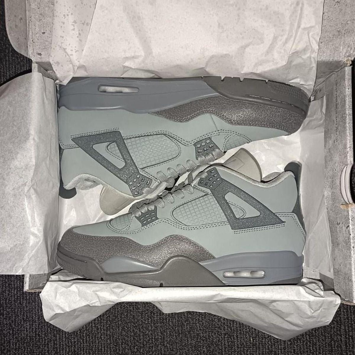 Air Jordan 4 paris Olympique 2024