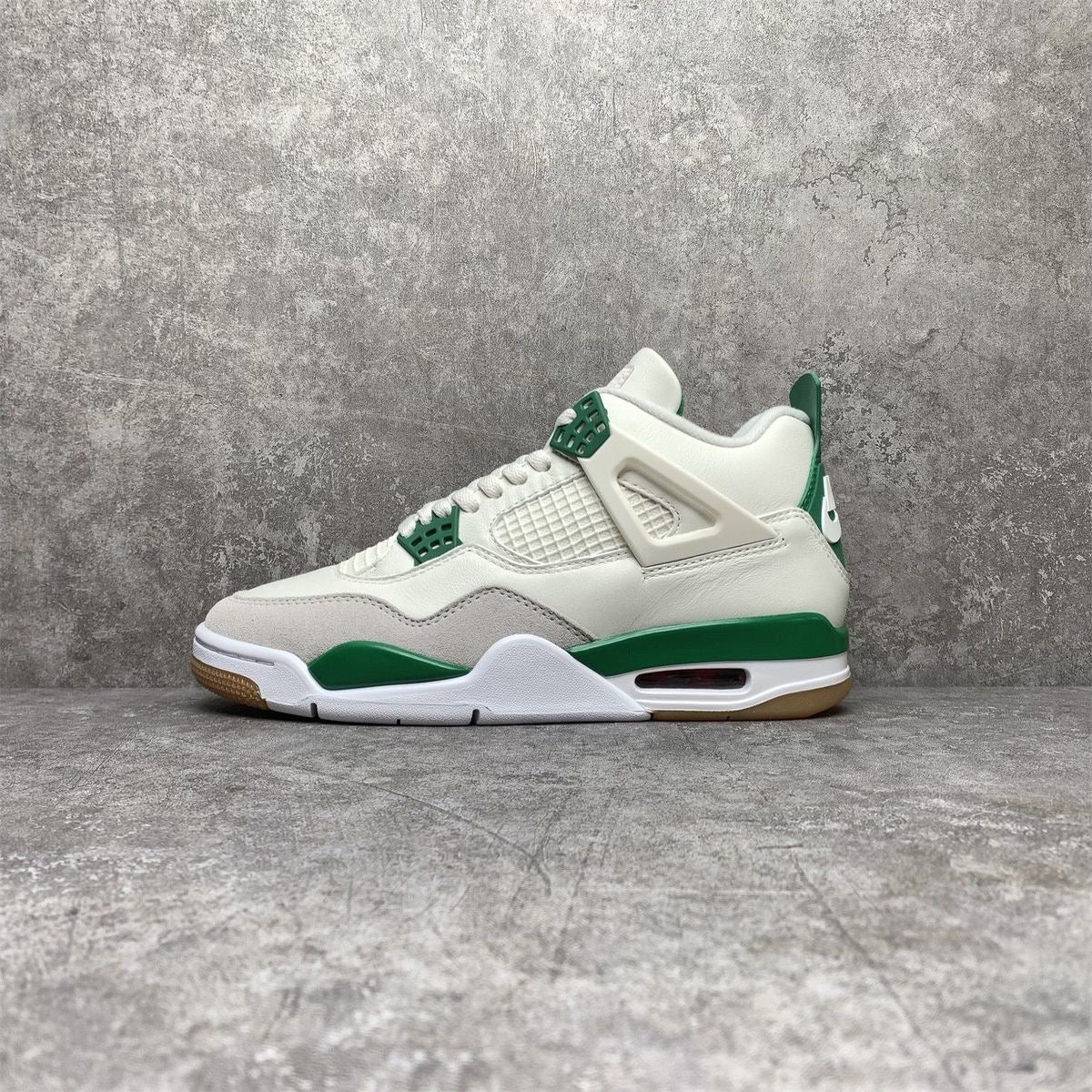 Air Jordan 4 nike SB