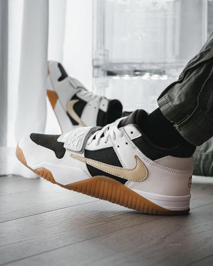 Travis Scott Jumpman jack Sail