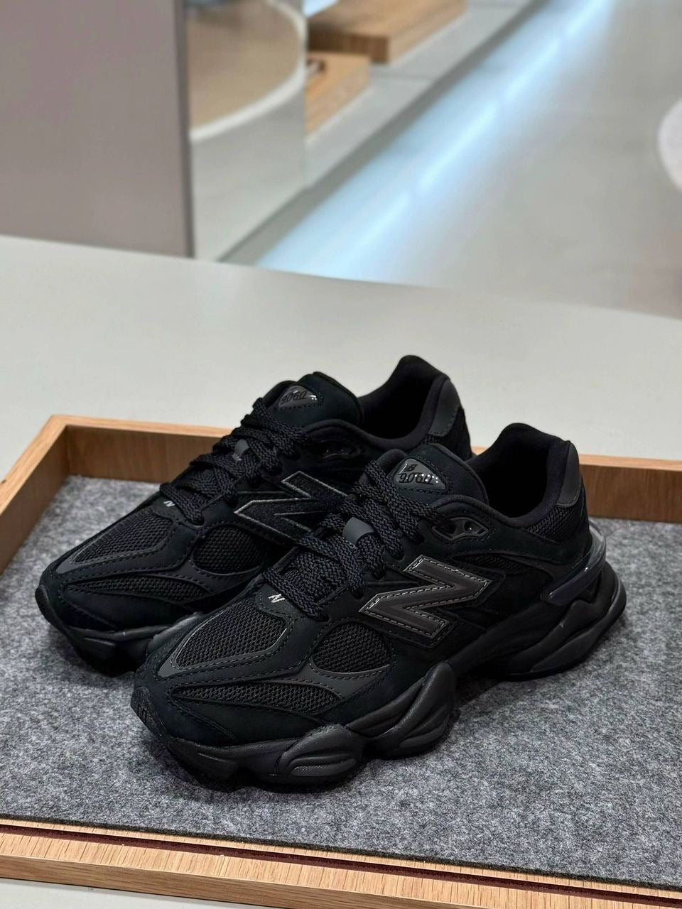 New balance 9060 all black