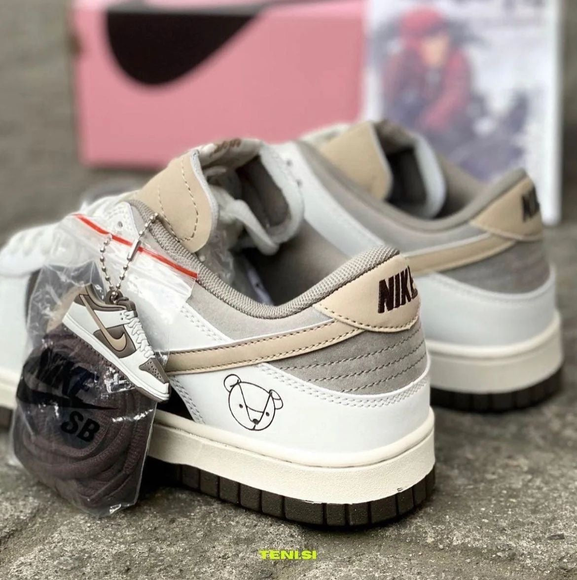 Otomo katsuhiro X Nike Sb dunk low pro