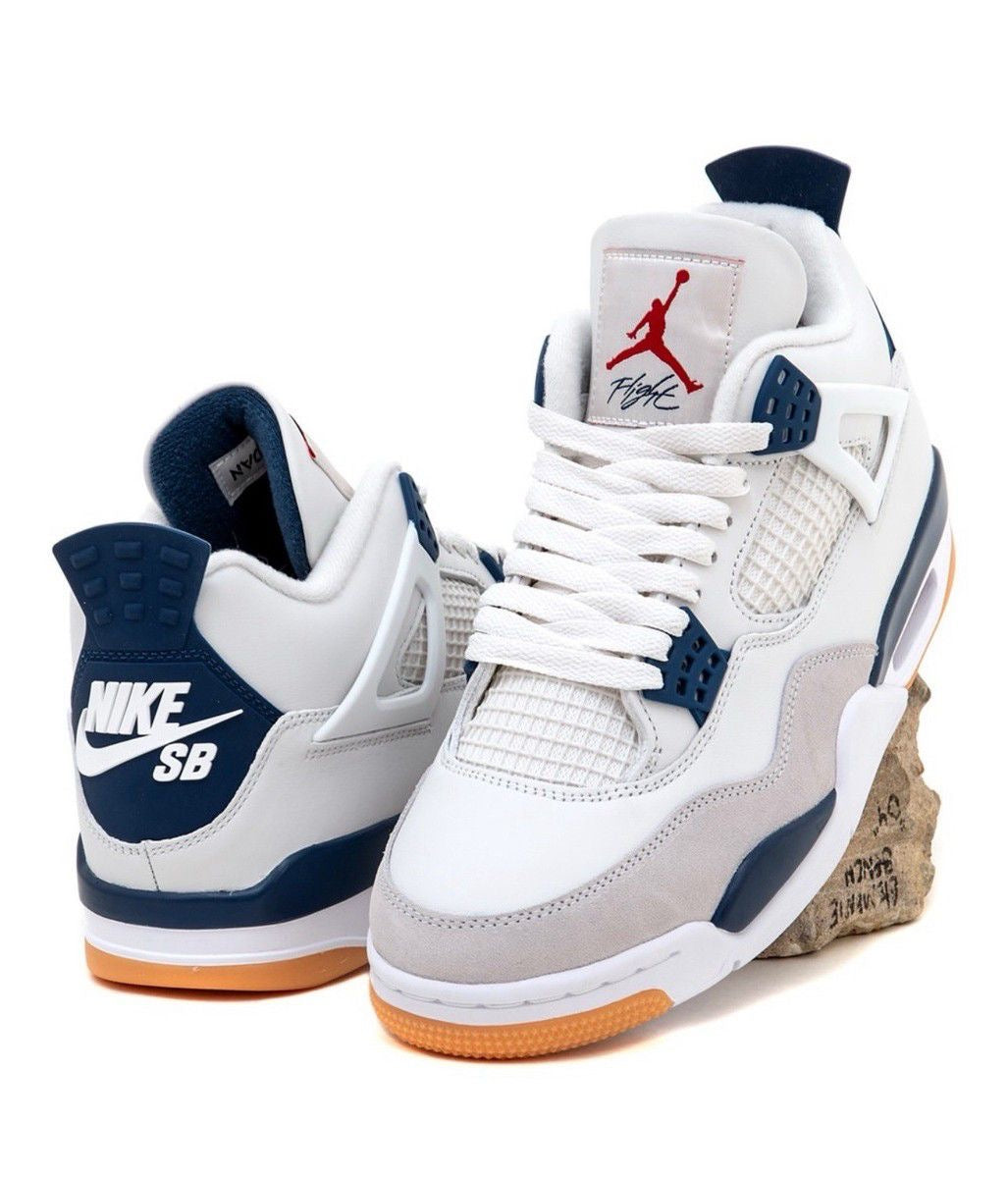 Jordan 4 SB navy