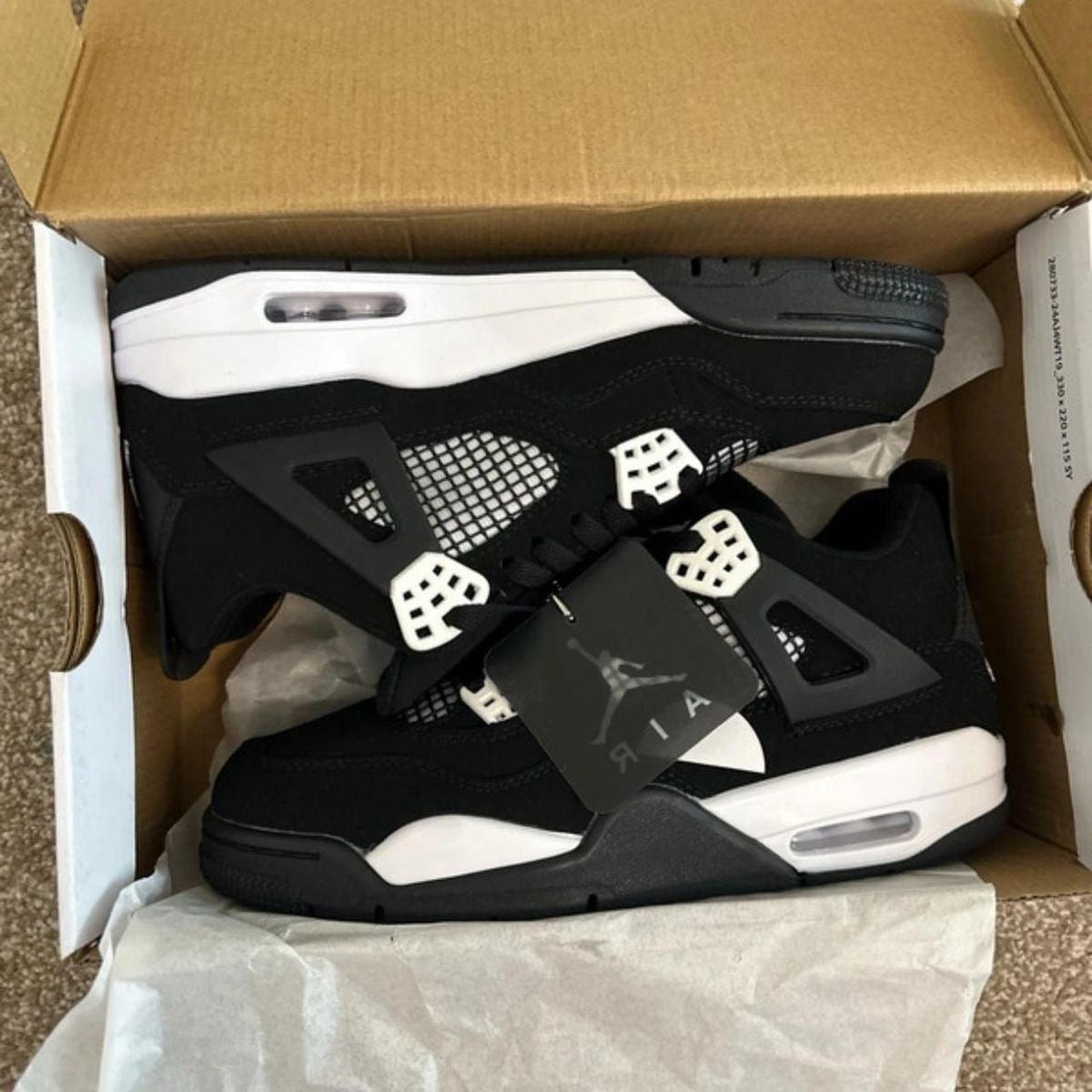 Nike air Jordan White Thunder