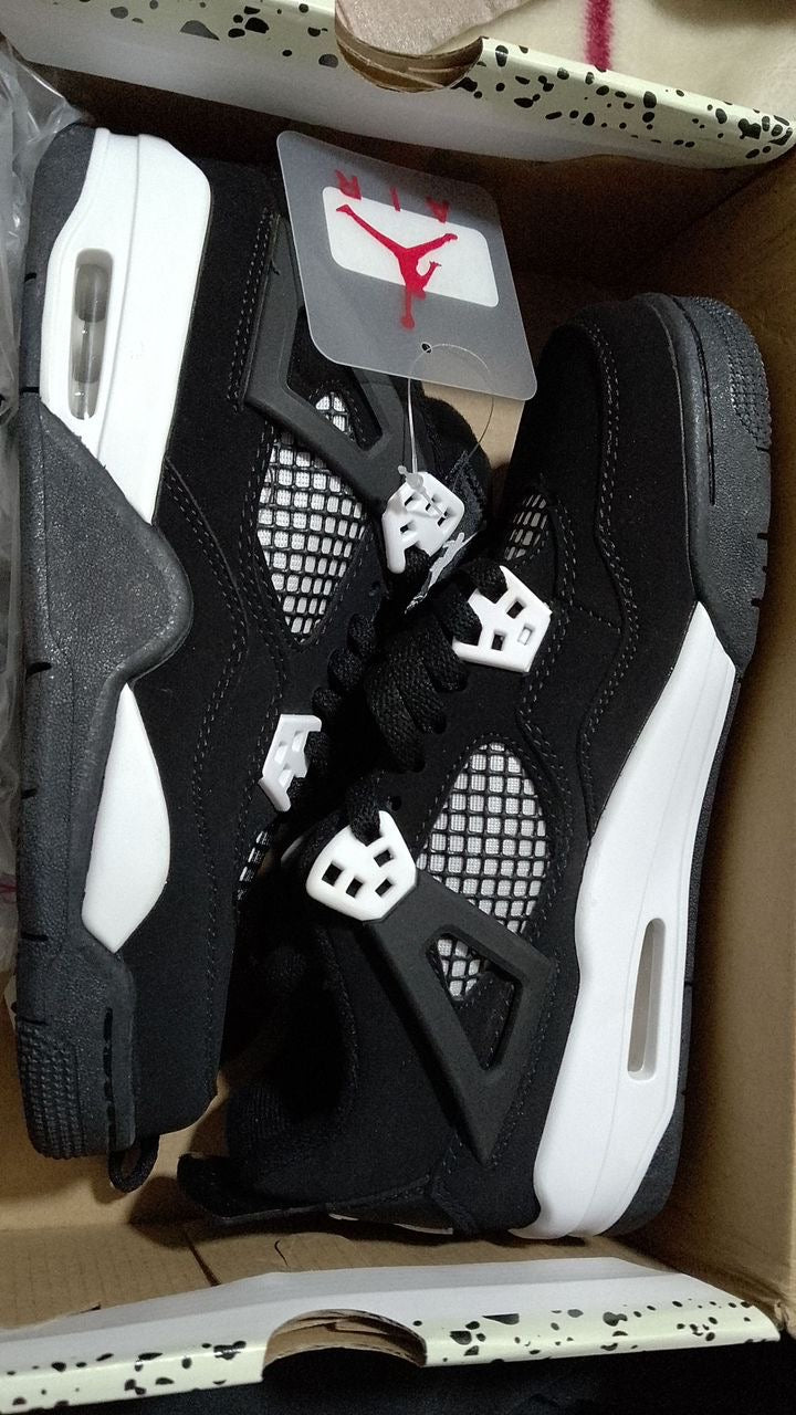 Nike air Jordan White Thunder