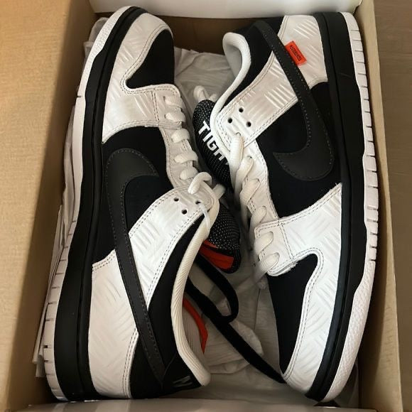 Tightbooth X nike Sb dunk low pro