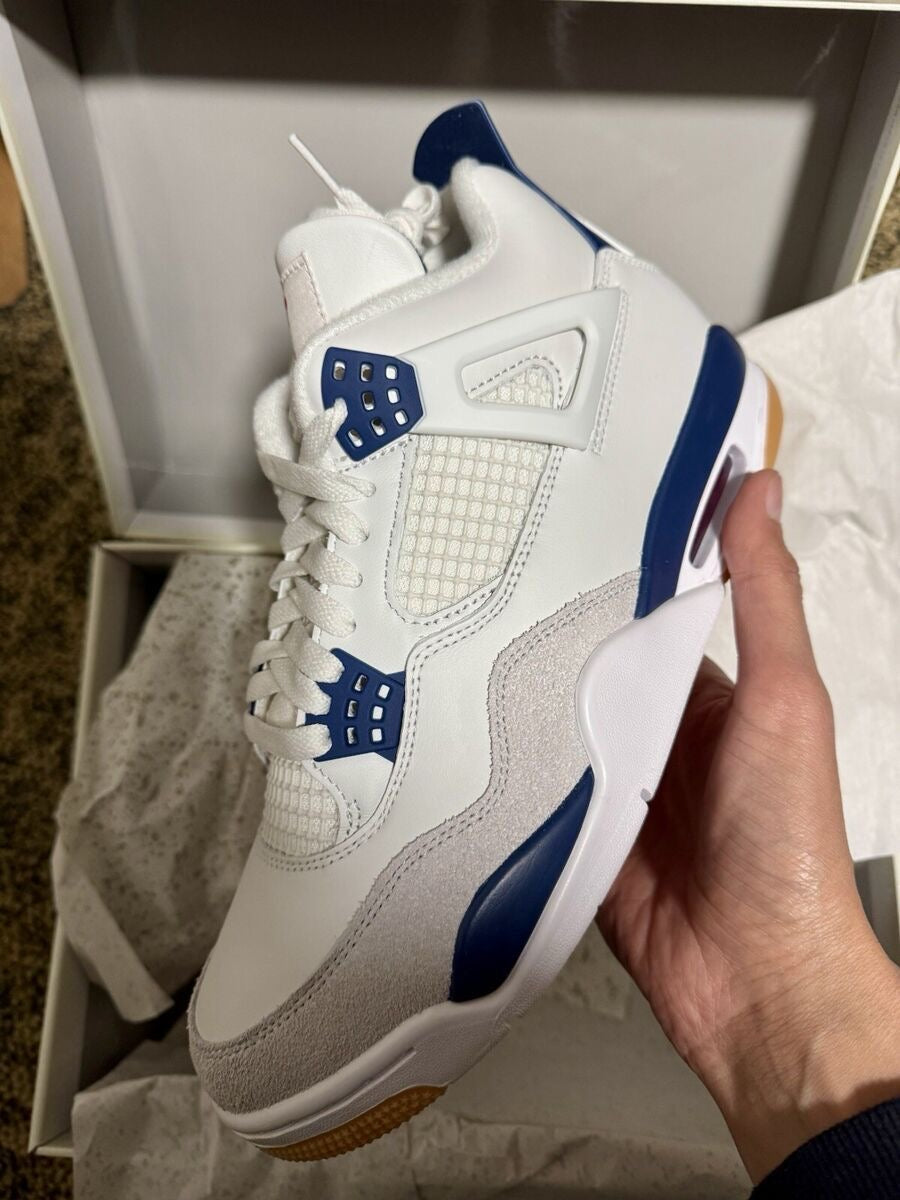 Jordan 4 SB navy