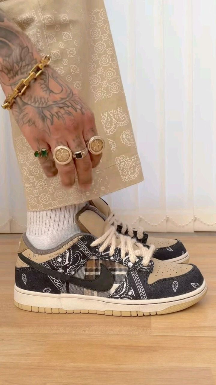 Nike Sb dunk low Travis Scott