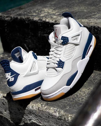 Jordan 4 SB navy