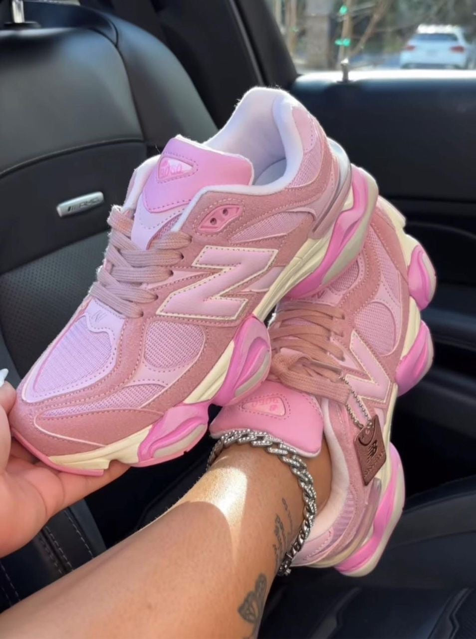 New Balance 9060 pink