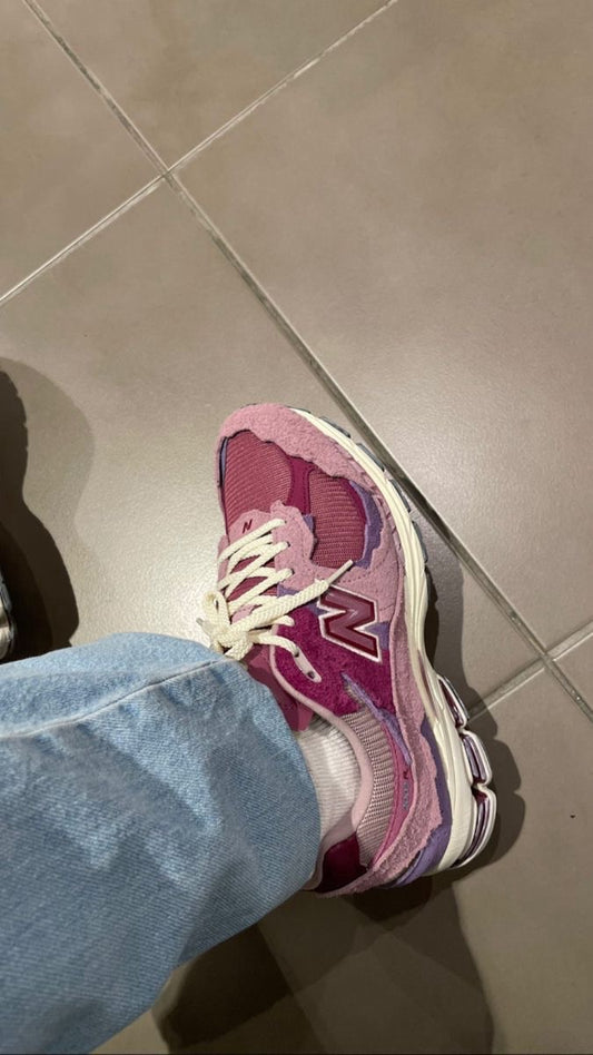 New balance 2002R pink