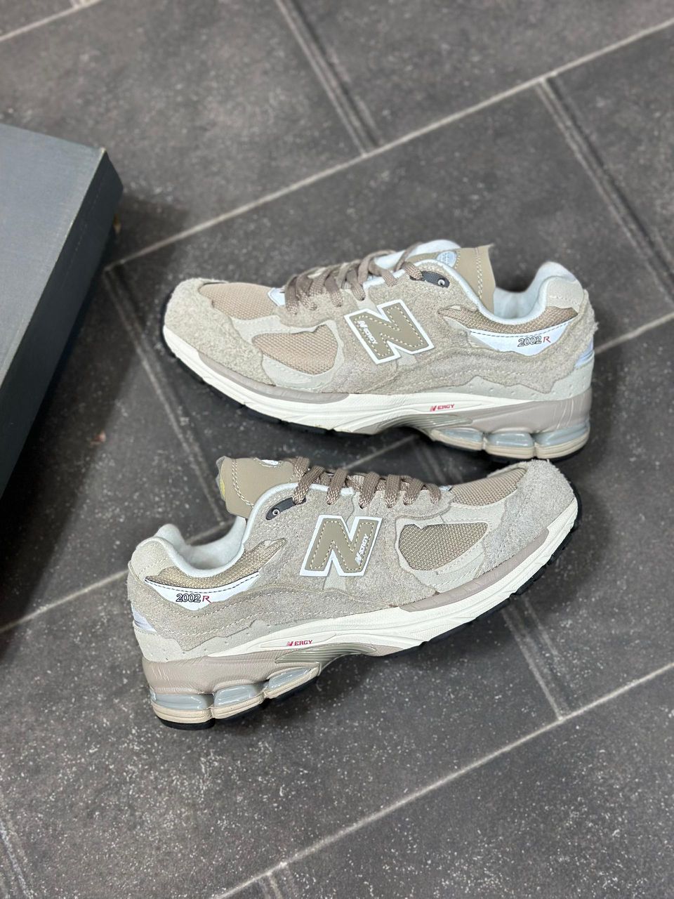 New Balance 2002R – Style Intemporel, Confort Révolutionnaire